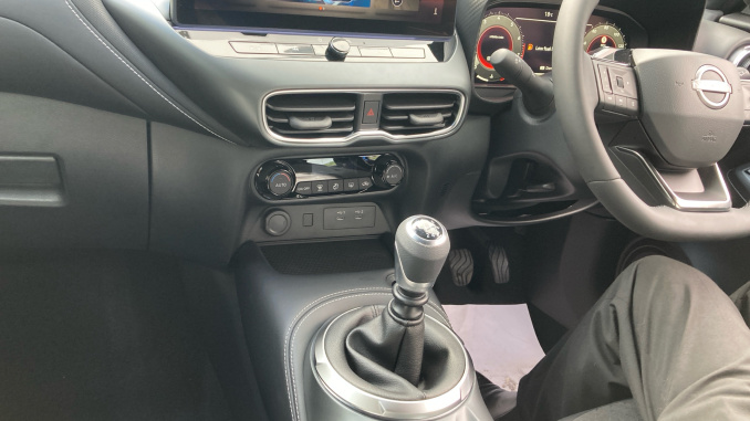 Nissan Juke 1.0 DiG-T Acenta Premium 5dr [Revised] Petrol Hatchback - Image 13